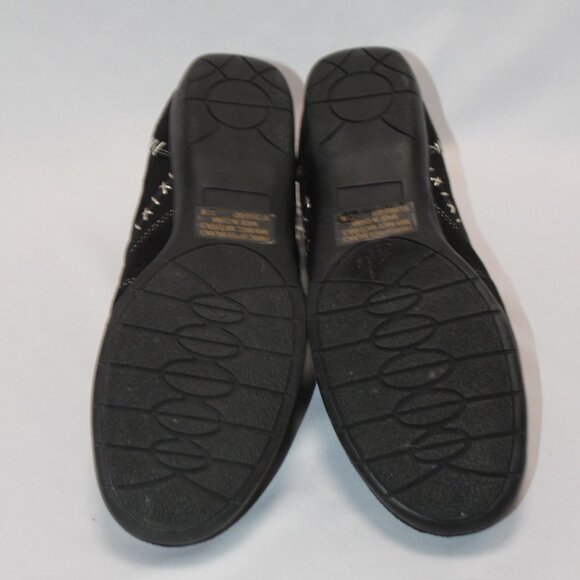 Classique Faux Suede Slip-On Shoes - Picture 11 of 15